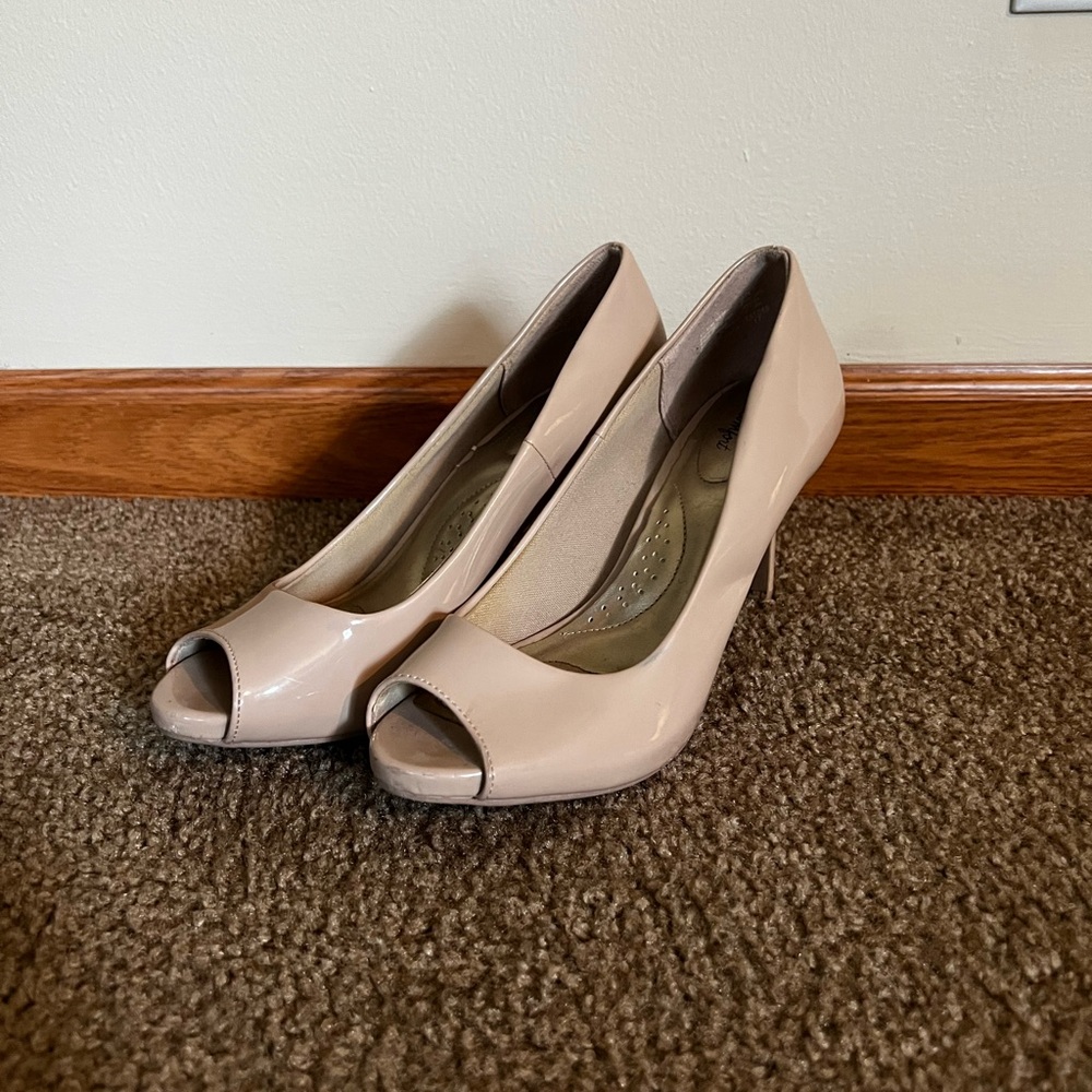 Nude high heel shoes